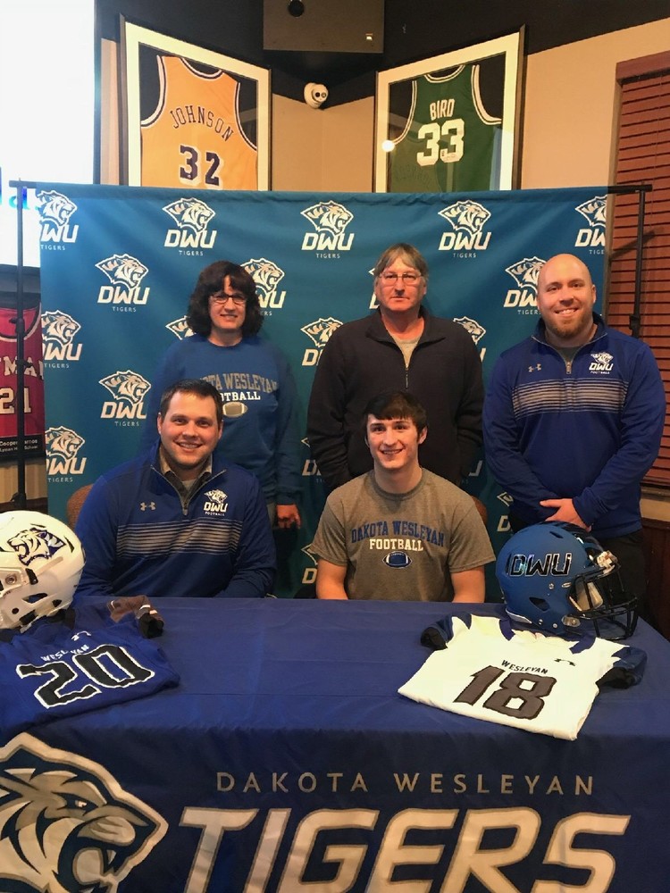 Daniel signs letter of intent